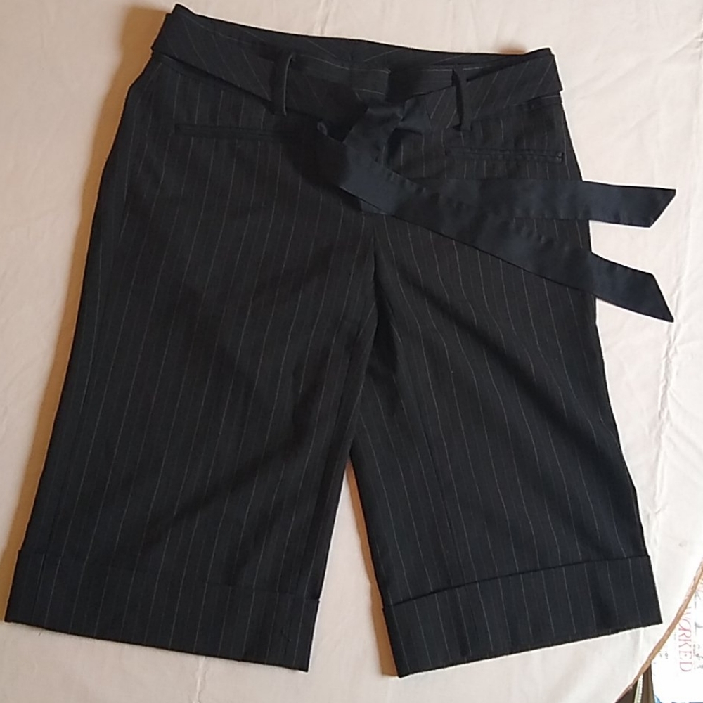 Laundry by Shelli Segal Dress Pant Capris w/ Belt